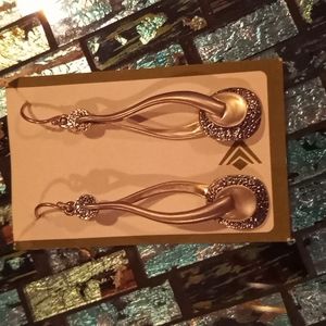 Beautiful Sterling Silver Silpada earrings